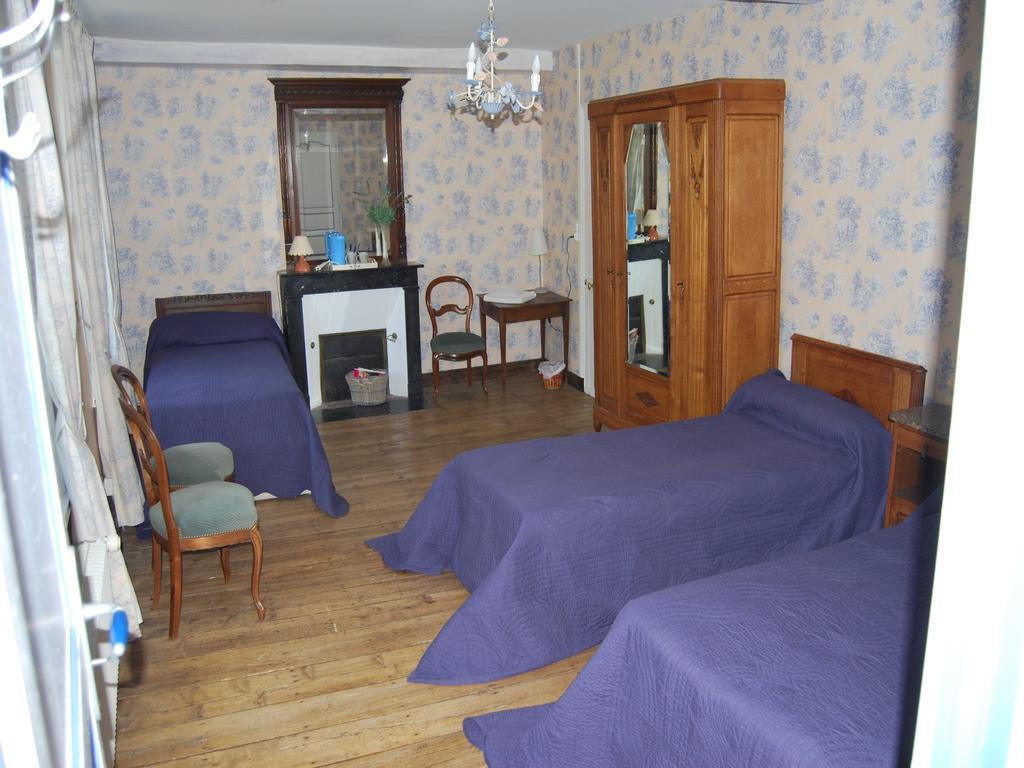 Chez Francine Et Xavier Bed and Breakfast Froissy  Kamer foto